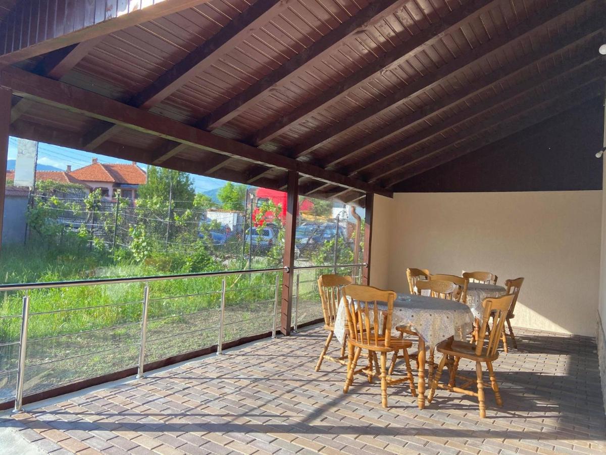 Pensiunea Casa Deny Novaci-Straini Luaran gambar